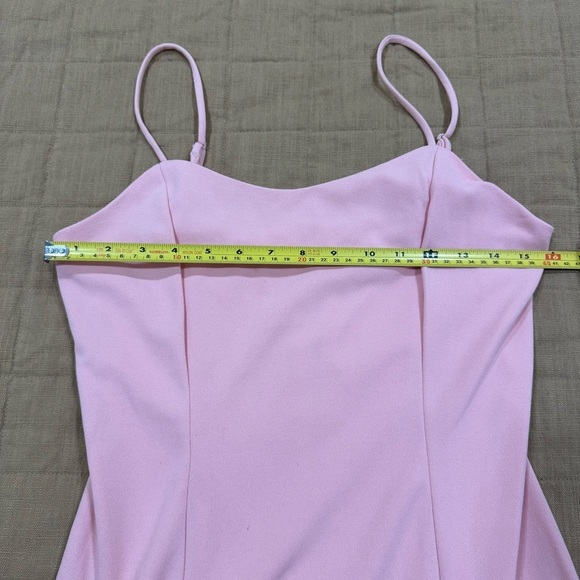 Betsey Johnson Tank Dress w/Flounce
Peach Size 2 Heart Zip Detail - Picture 5 of 10